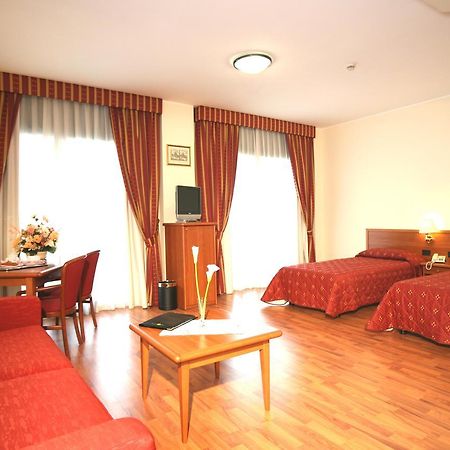 Hotel Executive Meeting & Events Udine Extérieur photo